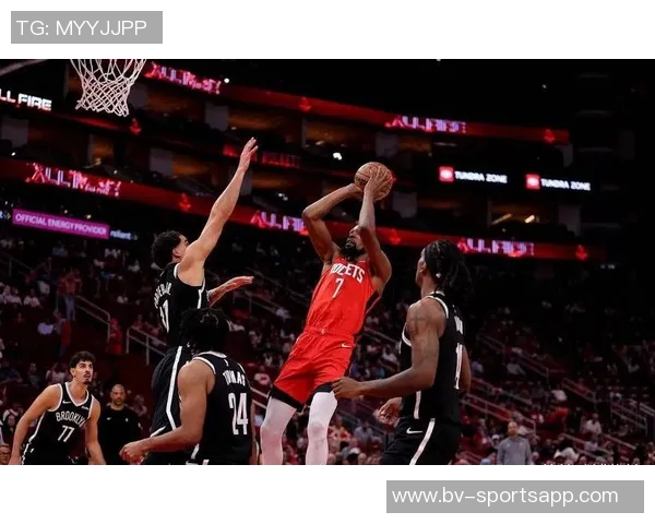 特纳状态回暖表现抢眼13投8中三分命中率高达625砍下23分6篮板4抢断1盖帽 特纳状态回暖表现抢眼13投8中三分命中率高达625砍下23分6篮板4抢断1盖帽