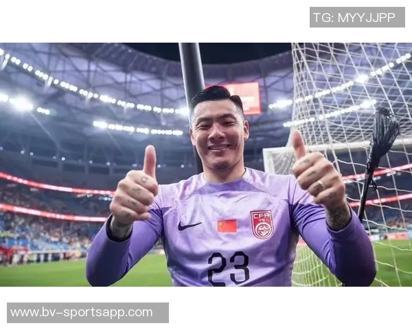 王大雷36岁庆祝里程碑荣获两件中国顶级联赛出场数纪念球衣 王大雷36岁庆祝里程碑荣获两件中国顶级联赛出场数纪念球衣